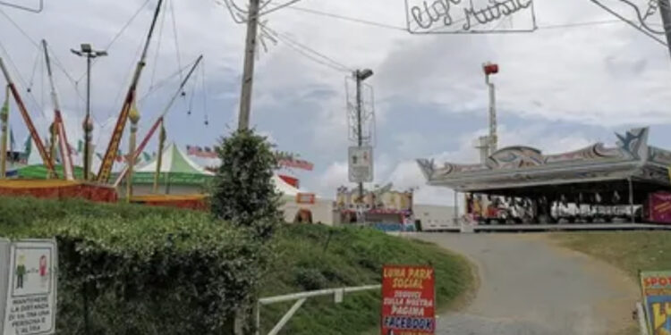 Tragedia al luna park: 15enne muore folgorato