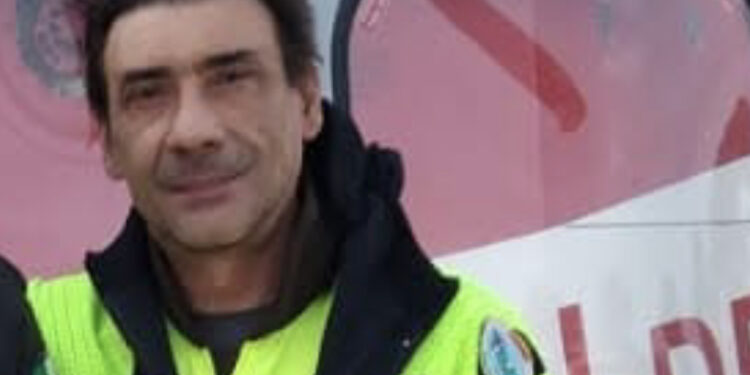 Malore durante un’esercitazione al lago del Temo: addio al vigile del fuoco Pietro Isola