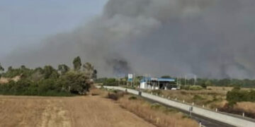 Villamassargia circondata dalle fiamme: evacuate 15 persone