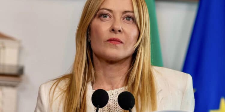 Assalto dei migranti, interviene la Meloni: pronti a bloccare Schengen con la Spagna