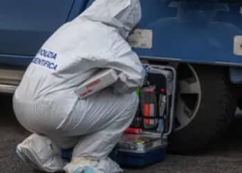 Donna malata di 80 anni uccisa a coltellate: fermato il figlio