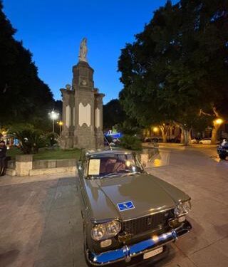 Cagliari: sicurezza e legalità, la polizia incontra cittadini nella zona rossa piazza del Carmine