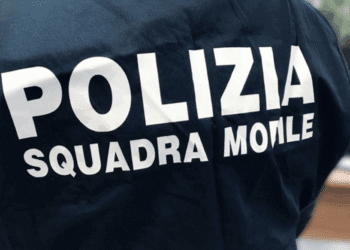 Sassari, ferisce gravemente alla testa l’ex compagno con un martello: 43enne ai domiciliari