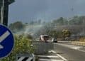 Samassi, grosso incendio alle porte del paese: statale chiusa e un elicottero in azione per domare le fiamme