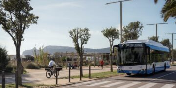 Quartu, una donna sviene in autobus per il troppo caldo. Il Ctm: evitate di viaggiare nelle ore di maggiore afa