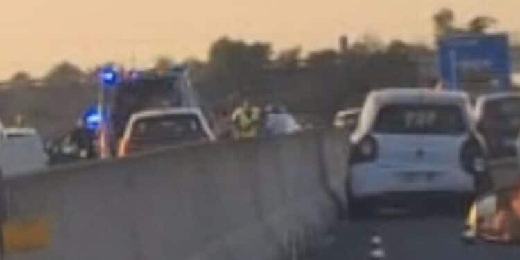 Trappola ss195: due ore per arrivare a Cagliari, un incidente blocca la strada già ristretta