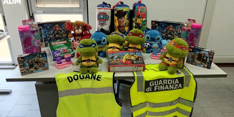 Cagliari, sequestrati oltre 1500 giocattoli contraffatti al Porto Canale