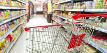 Una donna cagliaritana disperata denuncia la scomparsa di 200 euro mentre fa la spesa alla Conad: “Erano tutti i soldi che avevo”