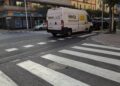 Cagliari, donna rischia di essere investita in via Pergolesi: “Così sono stata aggredita e insultata: ecco come viene trattata una ragazza in città”