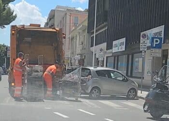 Ciclabili a Cagliari, Farris incalza Marcialis: “Il problema non è il vocabolario, ma gli studi che il Comune non pubblica”. E la petizione sfiora le 5 mila firme