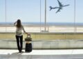 A 20 anni lascia la Sardegna per lavoro: «Vorrei tornare, ma qui troverei solo 800 euro al mese»
