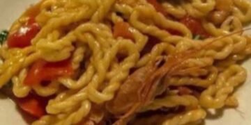 La cultura nel piatto: lorighittas la tipica pasta sarda ai gamberoni