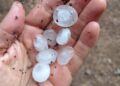 Sardegna divisa in due: al sud si boccheggia, al nord arriva la tempesta di grandine