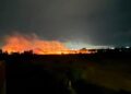 Notte di fuoco a Capoterra: due inneschi consecutivi, fiamme a poca distanza dalle abitazioni