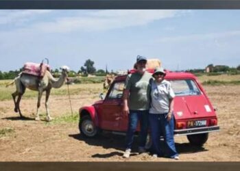 Una coppia friulana attraversa due continenti a bordo di una Citroen Dyane 6 del 1982