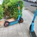 Quartu Sant’Elena, monopattini parcheggiati sui marciapiedi rubano il passaggio a pedoni e carrozzine