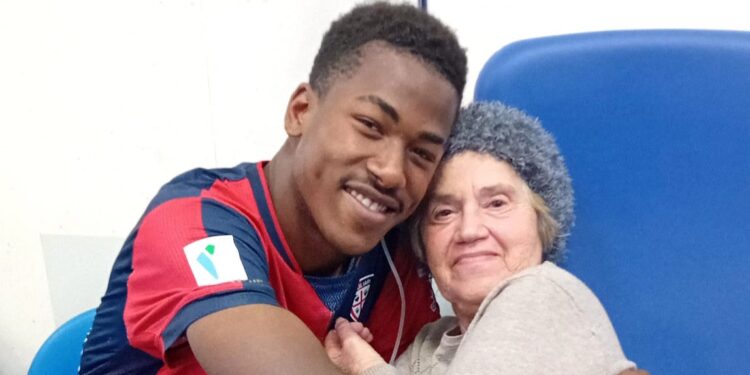 Il dolce saluto a Yael da una sua fan: “Vorrei tenerti la mano, ce la farai”