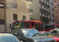 Cagliari, paura in via Lai: incendio in un attico, intervento dei vigili del fuoco (VIDEO)