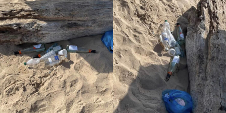 Chia deturpata dai vandali: bottiglie e cartacce sulla spiaggia di Su Giudeu