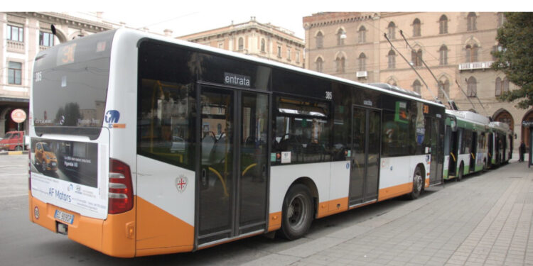 Autobus gratis in Sardegna sino a 14 anni: dal 1° gennaio 2027 la grande novità