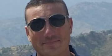 Schiacciato da delle lastre di marmo: morto un operaio di 44 anni