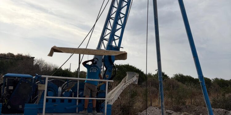 Emergenza idrica, a Tissi sono iniziati i lavori del nuovo pozzo