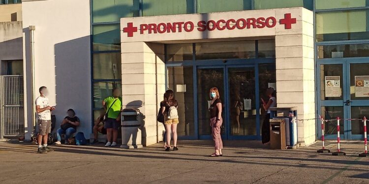 Dodici ore al Pronto soccorso del Brotzu: l’Odissea non è al cinema