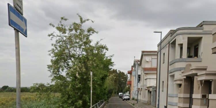 Selargius, ragazzino picchiato dal branco: lasciato steso a terra in mezzo alla strada mentre i genitori lo attendevano per cena