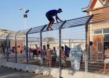 Monastir, 800 presenze nel centro di accoglienza, il sindaco: “Il territorio va ascoltato rispettato”
