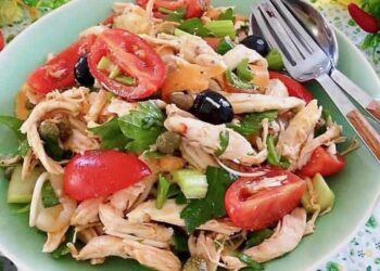 La cultura nel piatto, insalata mediterranea di pollo