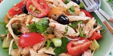 La cultura nel piatto, insalata mediterranea di pollo