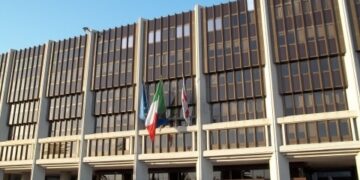 Polemica a Cagliari, venti milioni per il palazzo del Consiglio regionale: “E ai sardi cosa resta?”