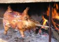 Il maialetto re della tavola di Ferragosto, ma scatta l’allarme: prezzi bassi e origine non sicura, urge l’Igp