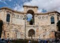 Cagliari, stop degrado al Bastione di Saint Remy: al via il restauro degli infissi nella passeggiata coperta