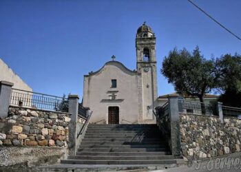 “A Villagreca un ragazzo mette a rischio i residenti con la sua auto, qualcuno intervenga prima che sia troppo tardi”