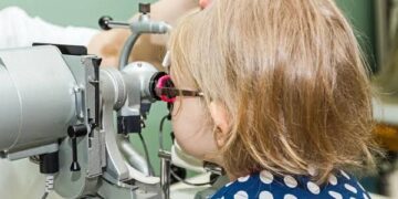 Di nuovo a Cagliari: “Costretti a cercare un oculista a pagamento per nostro figlio di 10 anni dopo essere stati rifiutati da tutti gli ospedali”