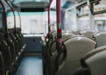Capoterra, disordini sul bus contro un gruppo di ragazze: 14enni scatenati poi chiedono scusa