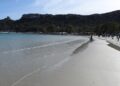 Cagliari, ancora furti in spiaggia al Poetto: via borse e marsupi a un gruppo di ragazzi