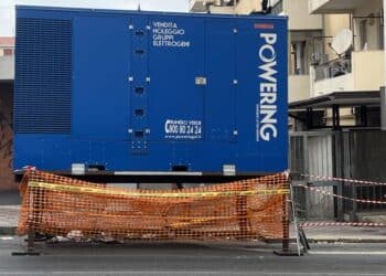 Cagliari, non solo rumore con il generatore-mostro in via Cadello: “Cattivo odore e inquinamento, noi residenti siamo assediati”
