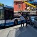 Cagliari, macchina parcheggiata all’angolo impedisce il passaggio dell’1: arriva il carroatrezzi