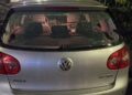 Cagliari, parcheggio del Brotzu fuori controllo: minacce e auto danneggiate