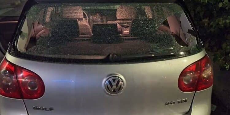 Cagliari, parcheggio del Brotzu fuori controllo: minacce e auto danneggiate
