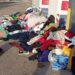 Quartu Sant’Elena, montagne di vestiti e scarpe riutilizzabili ma saccheggiate e lasciate in strada