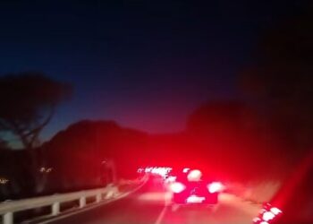 Terra Mala, i lavori di Terna bloccano la strada verso il mare: anche un’ora per percorrere 9 km