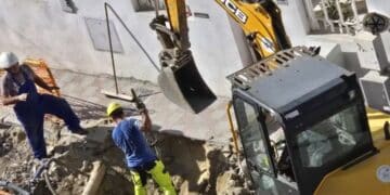 Cagliari, in via Galvani il marciapiede è durato meno di 24 ore: nuovo scavo
