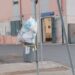 Villasor, cestini in strada scambiati per cassonetti: il sindaco richiama al decoro