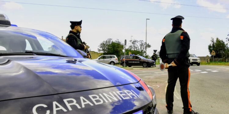 Controlli notturni antidroga a Sardara: cameriere 21enne segnalato alla Prefettura