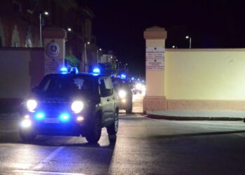 Cagliari, 4 persone allontanate dalla zona rossa. Controlli anche alla guida: ubriaco aggredisce i carabinieri
