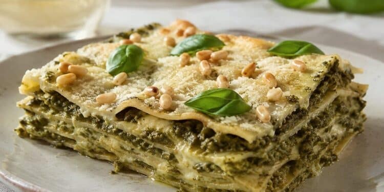 La cultura nel piatto, lasagne al pesto con pinoli