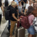 Aeroporto di Cagliari-Elmas, ancora file al check-in: “Una situazione indecente” (VIDEO)